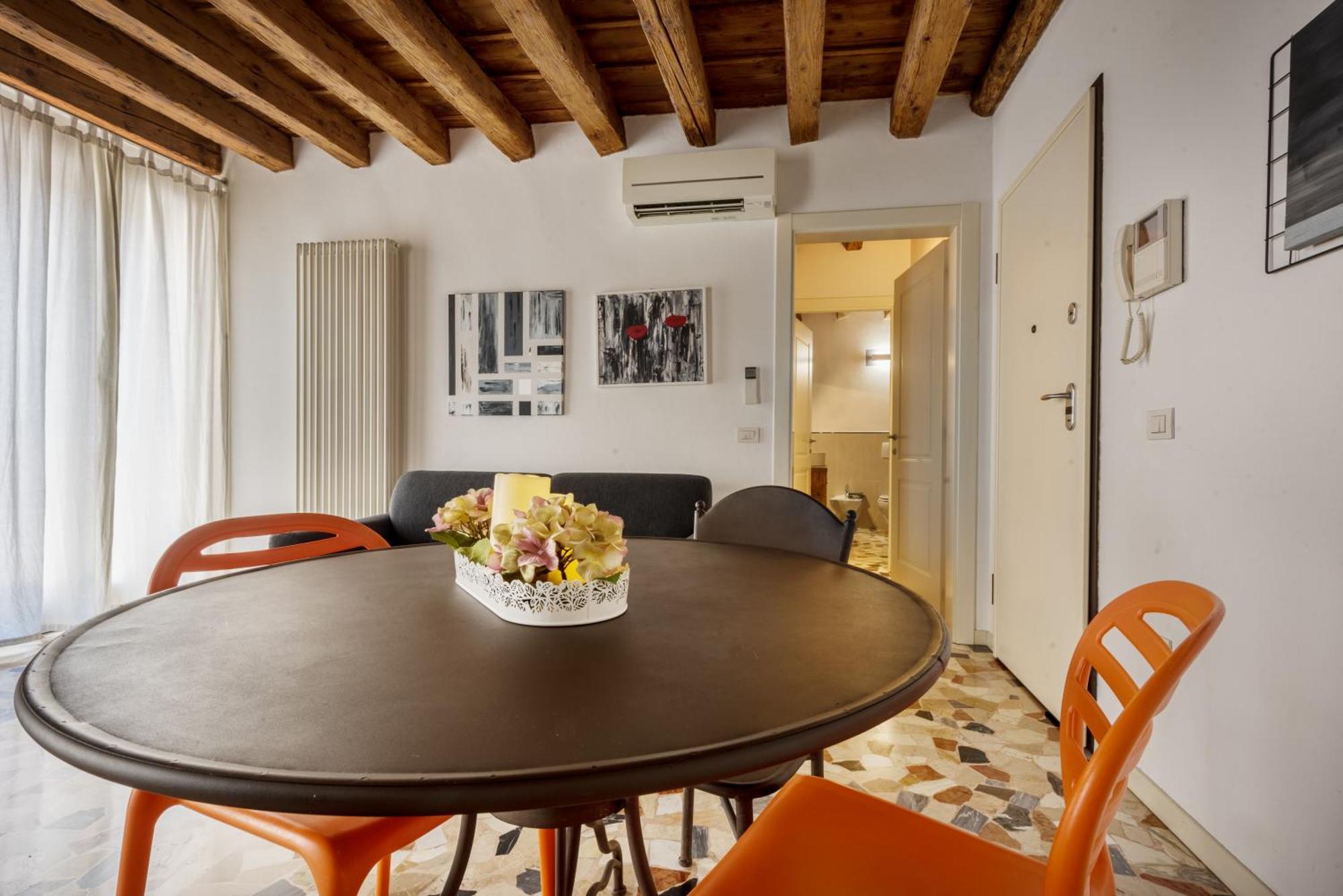 Lovely Apartment In Виченца Экстерьер фото